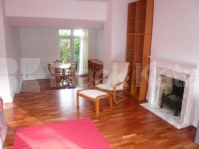 			4 Bedroom, 1 bath, 1 reception Flat			 Birchington Road, CROUCH END N8